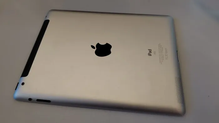 Tablet ipad A1396 64gb intacto leia o anúncio 