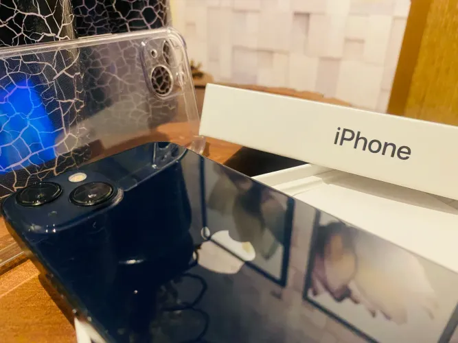 iPhone 13 Preto 128gb com caixa