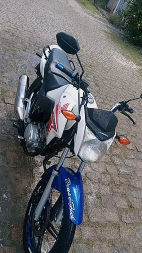 Vendo Titan 150 nada pra fazer dispenso curiosos no