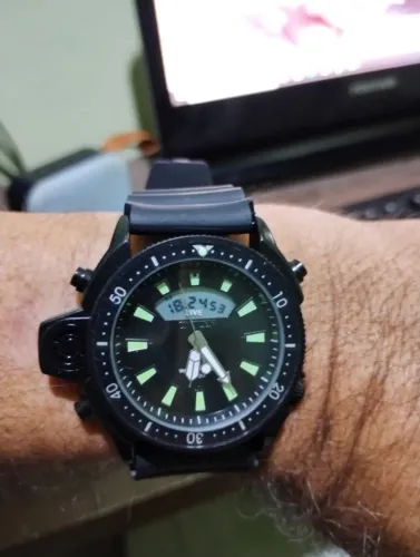 Relógio Estilo Mergulhador Metal Preto Caixa Resistente a Água