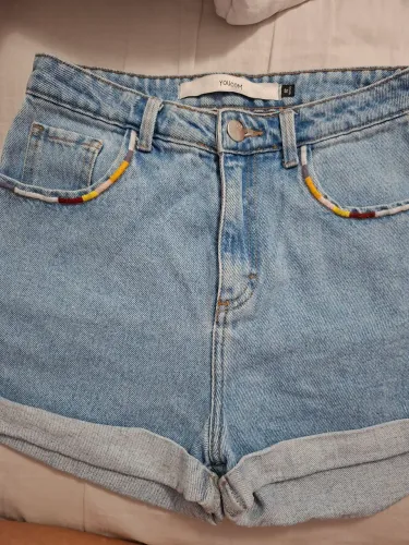 Short jeans com bordado YOUCOM
