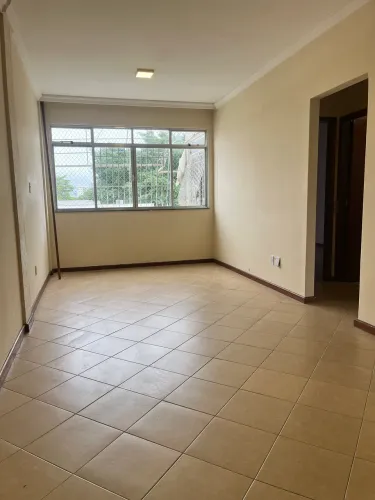 Alugo apto próximo escola.