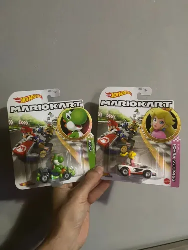 Kit Hot Wheels Mario Kart Yoshi e Peach - Mattel