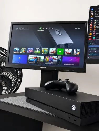 Xbox One X 4k 1tb + Monitor Full HD 22 Pol