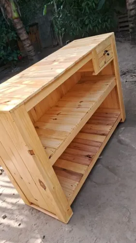 BALCÃO DE PALLET VERNIZADO