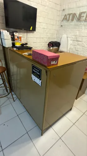 Vendo ESTANTES METALON