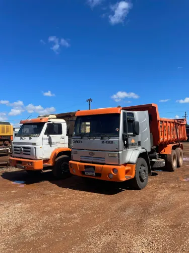 Cargo 2422 caçamba 