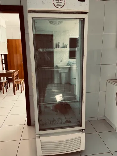 Frizzer vertical expositor 