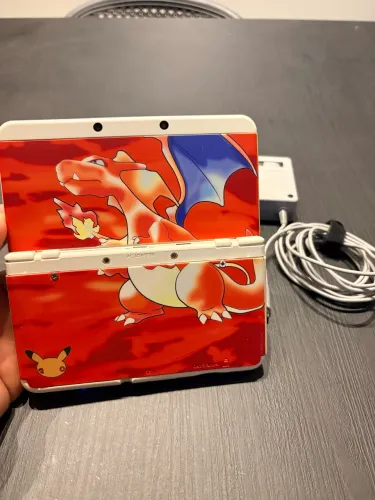 NEW 3DS BRANCO DUAL IPS 64GB + MARIO 3D LAND + POKÉMON 20TH