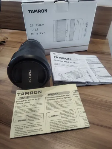Lente Tamron 28-75mm f/2.8 Di III RXD para Sony