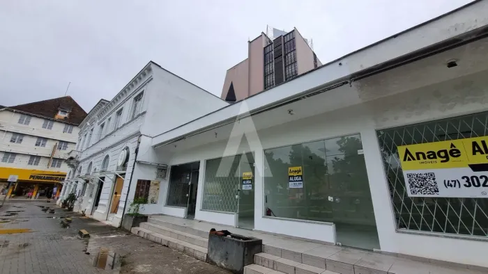 Sala comercial, com 15,53 m² no Centro de Joinville.