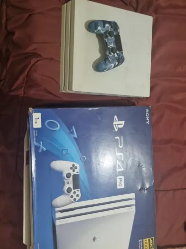 Playstation 4 Pro 2TB