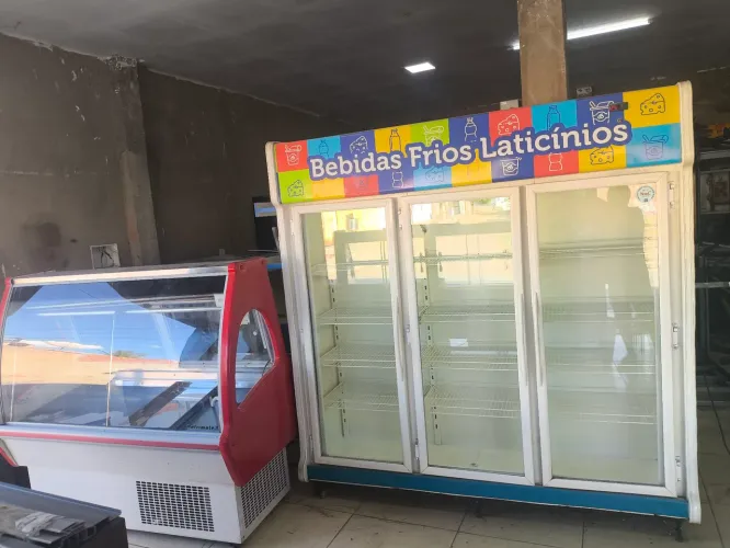 Auto serviço 03 portas
