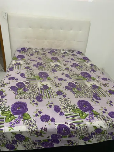 Vende-se cama casal