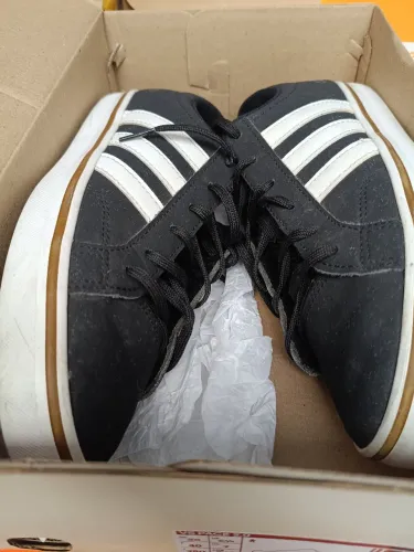 Vende se tênis Adidas original n38 retirar no Cajuru