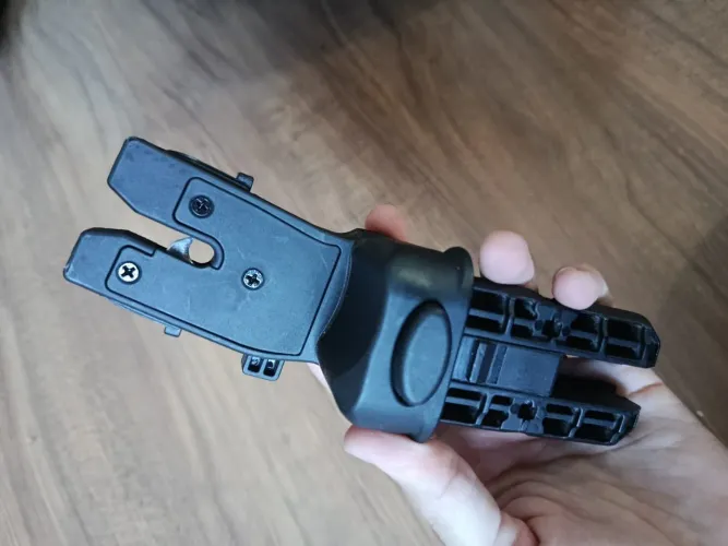 Adaptador para encaixe de bebê conforto Cocoon 8185 no carrinho Dzieco Vulcan