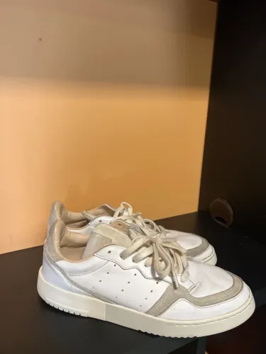 Tênis Adidas the brand with the 3 stripes Nº 42