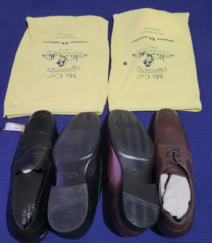 Venho 2 oares de sapatos sociais Mr. Cat numeração 42 . Leve 2 pague 1 .R$ 480,00.
