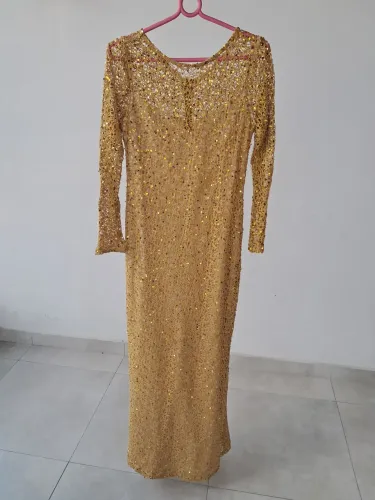Vestido de festa dourado
