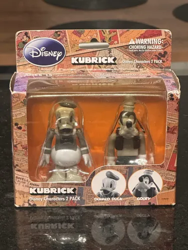 figuras Medicom Toy KUBRICK 100% Disney Characters 2 Pack com o Pato Donald e o Pateta, 