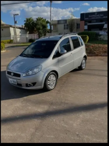 Fiat Idea Essence 1.6 Flex 16V 5P 2012