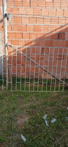 Duas grades de janela para área externa