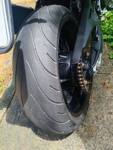 Moto muito boa.