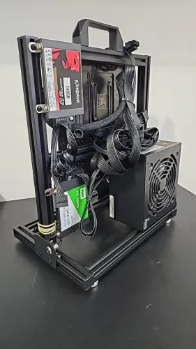 Gabinete Gamer Metalfish Blockcase - em Alumínio (ATX / M-ATX) PRETO NOVO