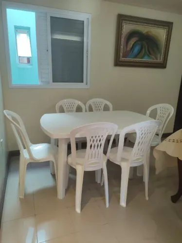 Mesa Tramontina Camboriú em Polipropileno Branco com 06 cadeiras.