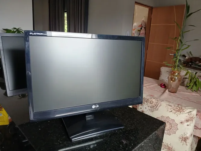 MONITORES 20 POLEGADAS