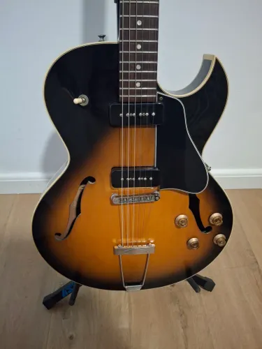 Guitarra Gibson ES 135 Semiacústica 