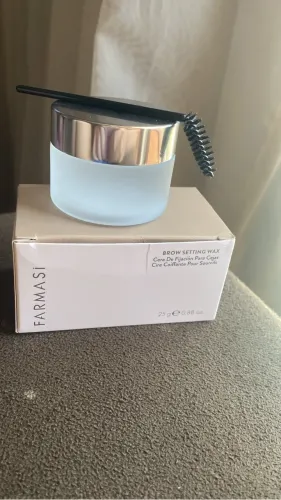 Produtos da Farmasi shampoo batom gel