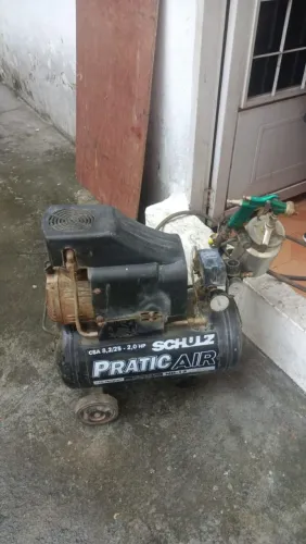 Compresor de ar.   