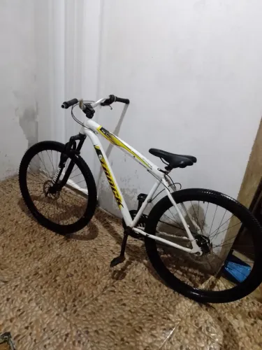 Bike aro 29, vendo ou troco 