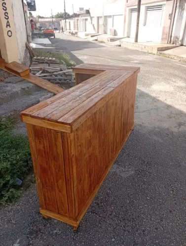 Balcão grande de palete pronto 