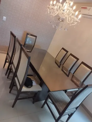 MESA DE JANTAR 8 CADEIRAS