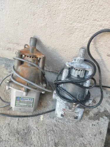 Vendo duas bombas anauger 220