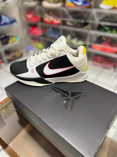 Nike Kobe 5 Bruce Lee alternate