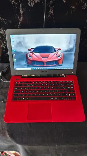 Notebook Asus i3-4°,SSD120,8Gigas de memoria Passo Cartao(Leia o Anuncio)Bateria OFF
