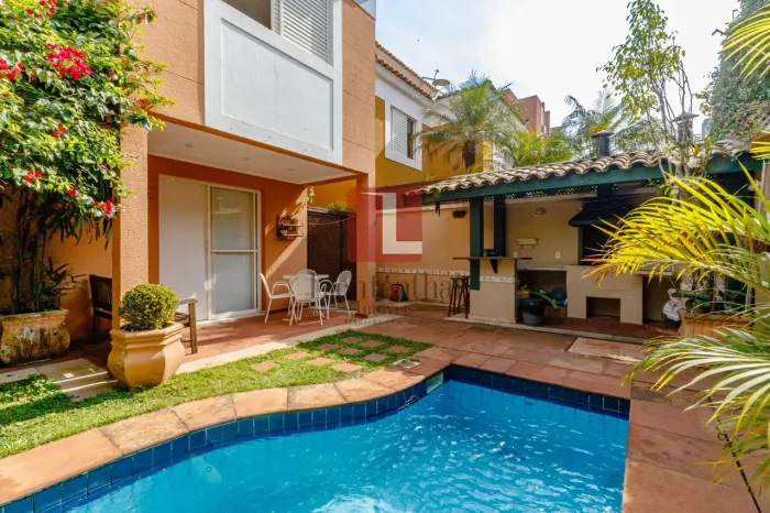 Casa de Condomínio em Santo Amaro - São Paulo, SP