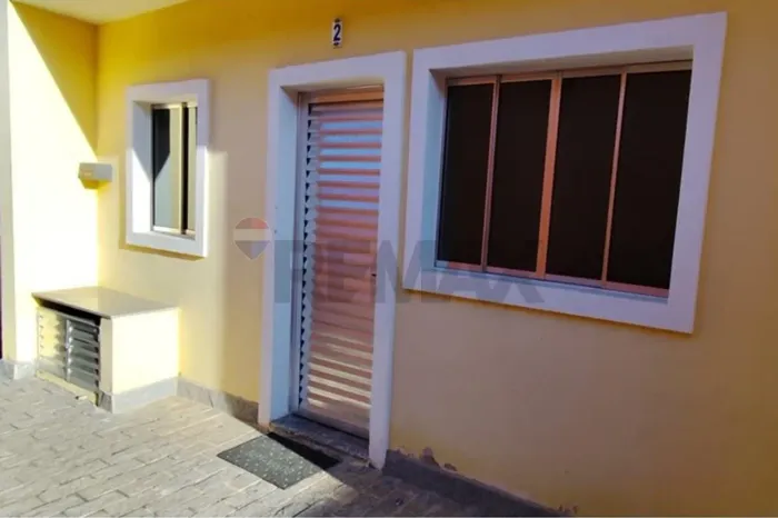 Casa em condomínio fechado com um dormitório 52m² para locação em Veleiros