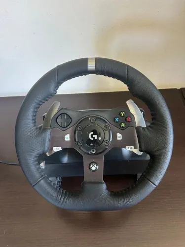 Volante Logitech G920 Driving Force e Pedais