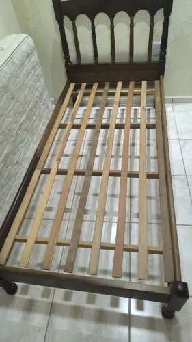 Cama de solteiro 