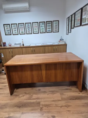 Mesa Executiva para Escritório em Madeira | 3 Gavetas | Excelente Estado