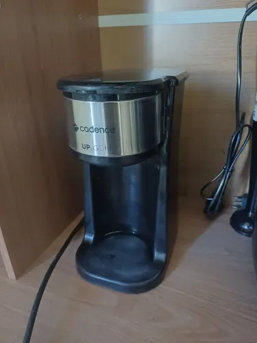 Vendo cafeteira CADENCE 