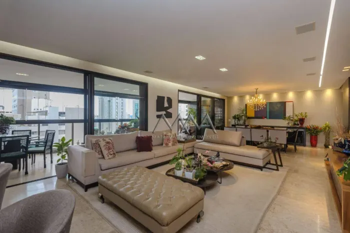 Apartamento à Venda no Bairro Funcionários | 280 m² - 4 quartos.