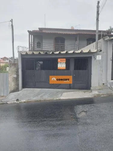 Sobrado com 3 dormitórios para alugar, 251 m² por R$ 4.709,55/mês - Centro - Poá/SP