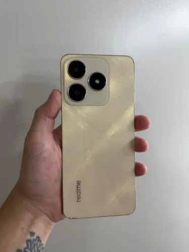 REALME C61