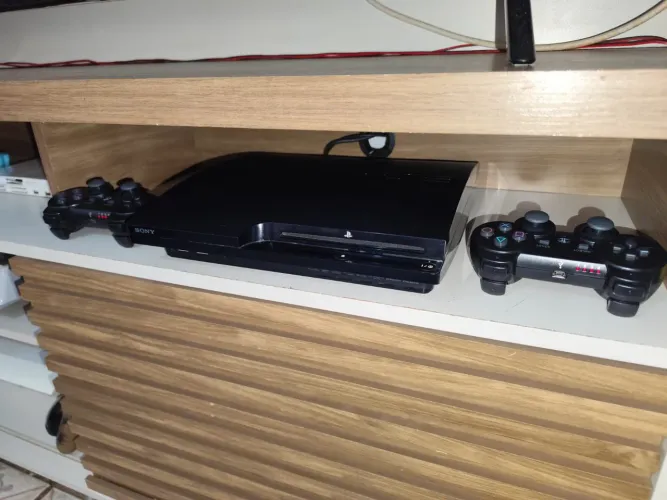 Playstation 3 Slim cfw completo com muitos jogos. Aceito cartão