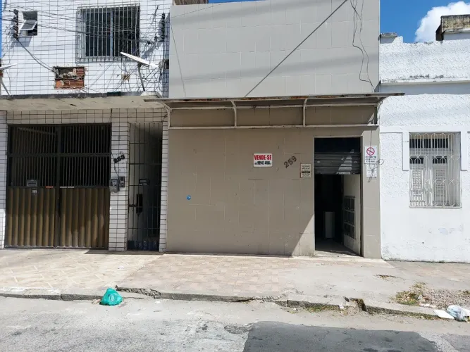 Prédio Comercial para venda no Centro com 156 m2  com 6 Salas ,  recepção, sala de Arquivo